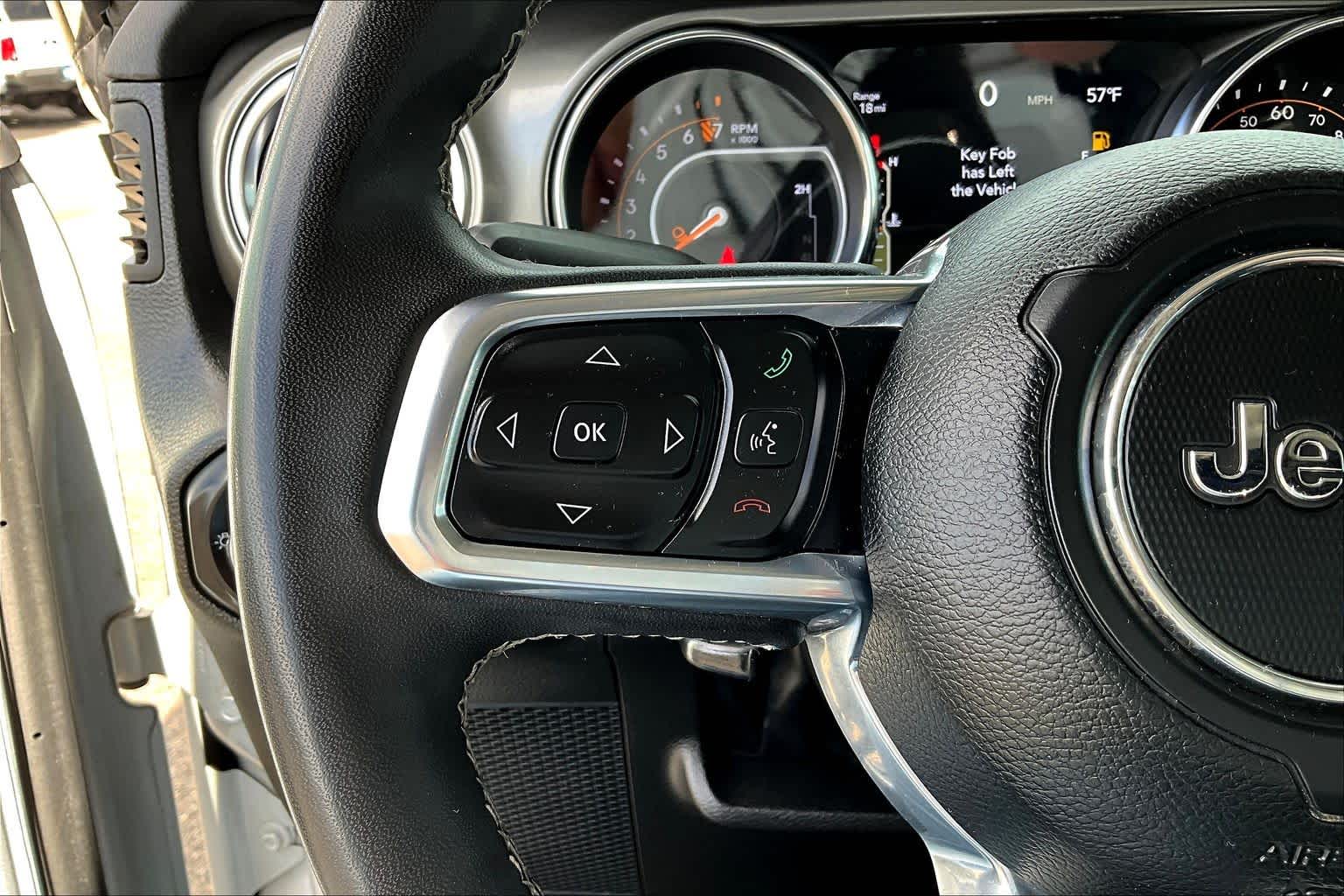 Thumbnail: 2023 Jeep Gladiator - 24