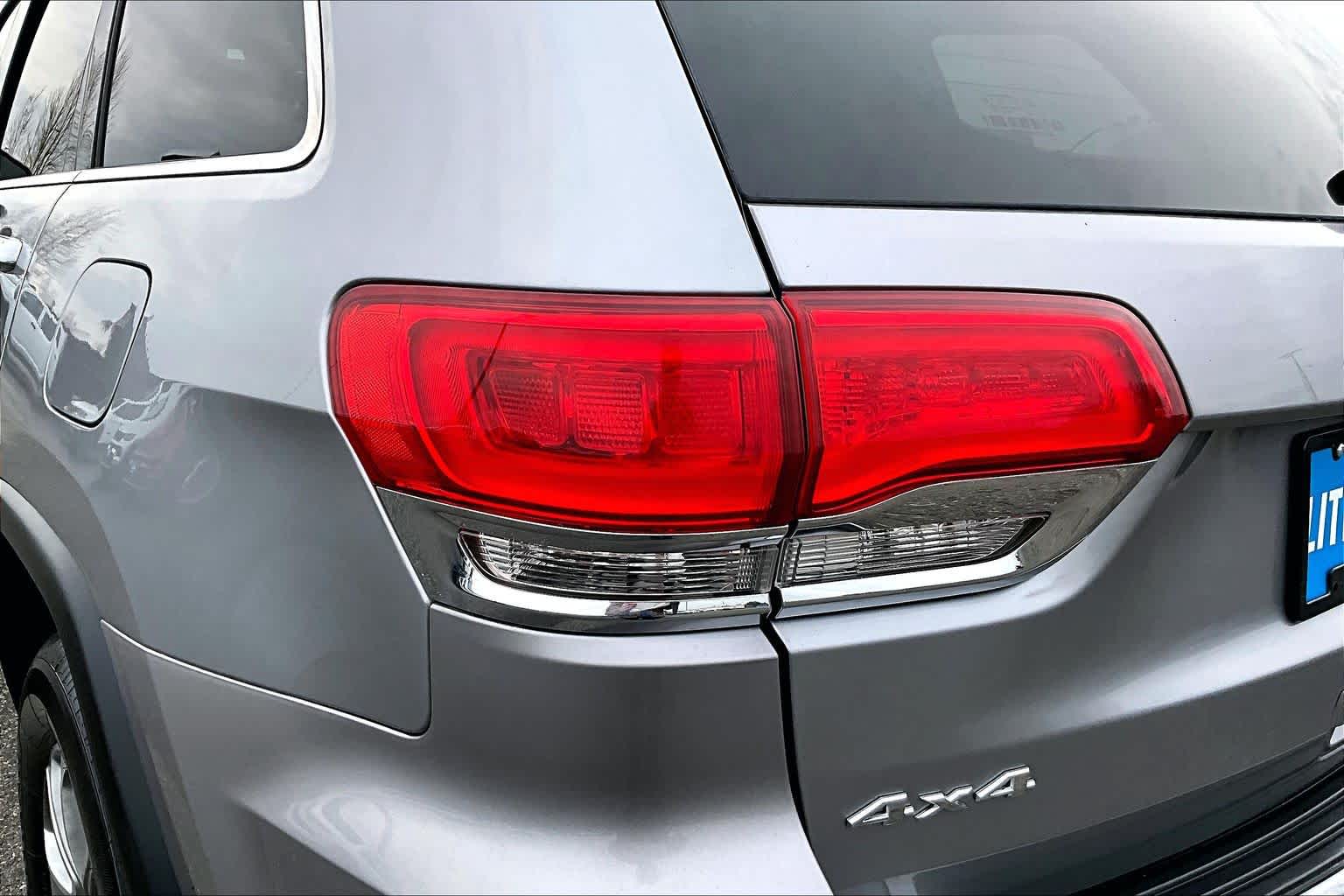 Thumbnail: 2016 Jeep Grand Cherokee - 31