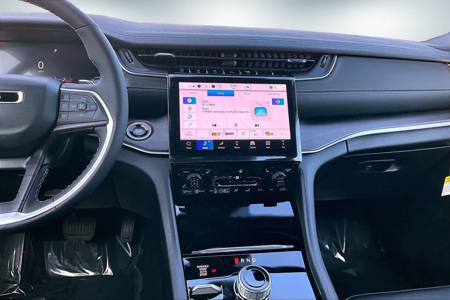 Thumbnail: 2025 Jeep Grand Cherokee - 16