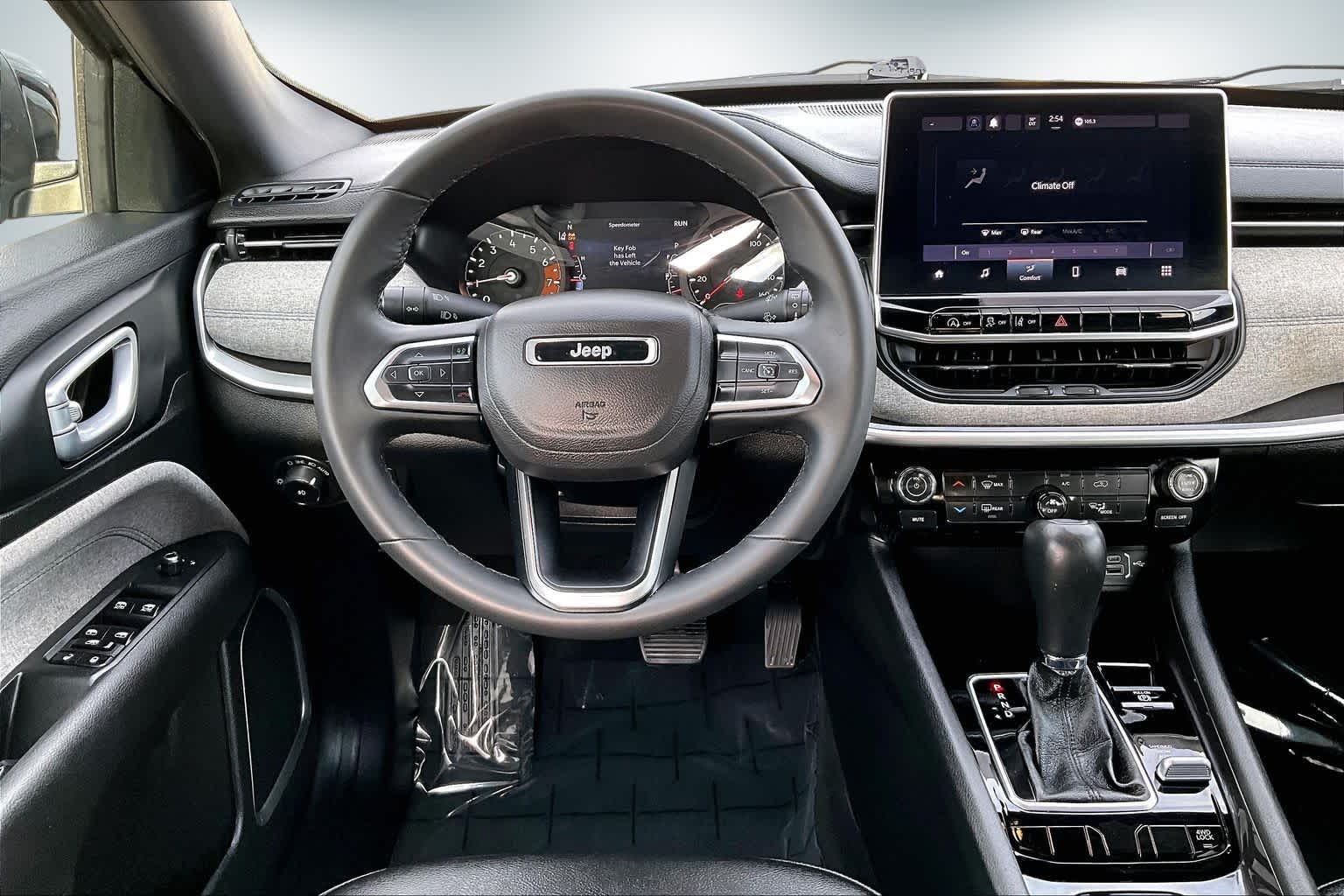 Thumbnail: 2024 Jeep Compass - 14