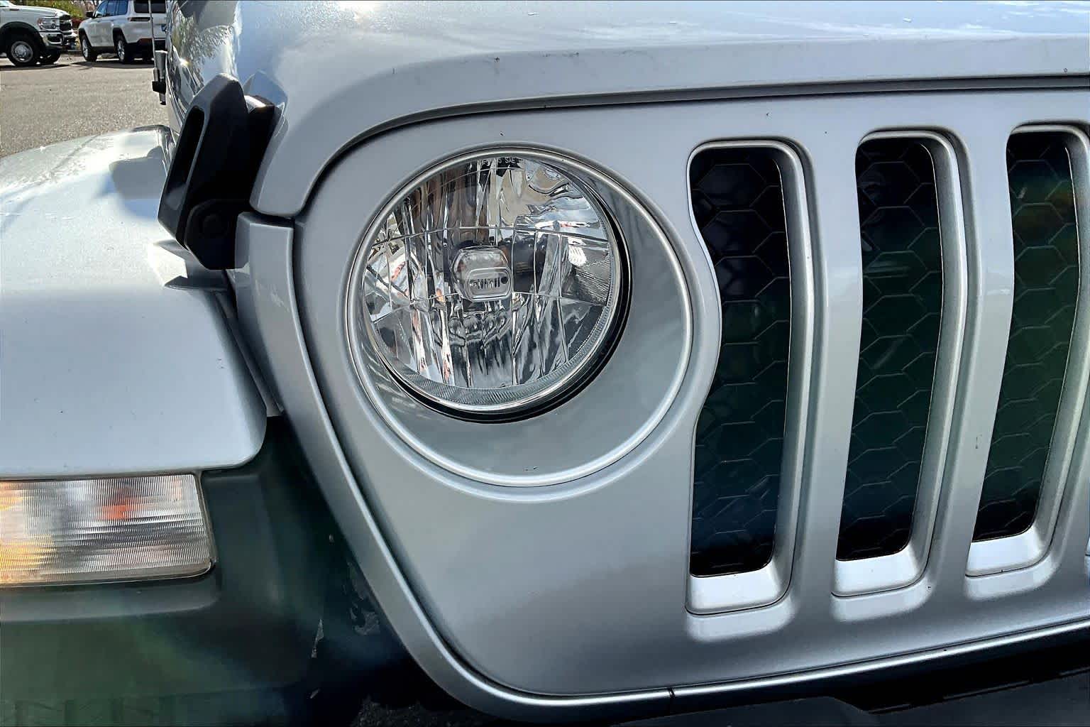 Thumbnail: 2023 Jeep Gladiator - 32