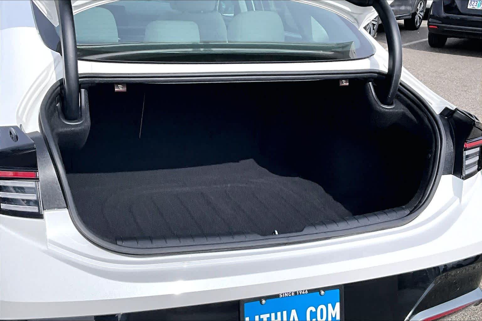 Thumbnail: 2024 Hyundai Sonata - 16