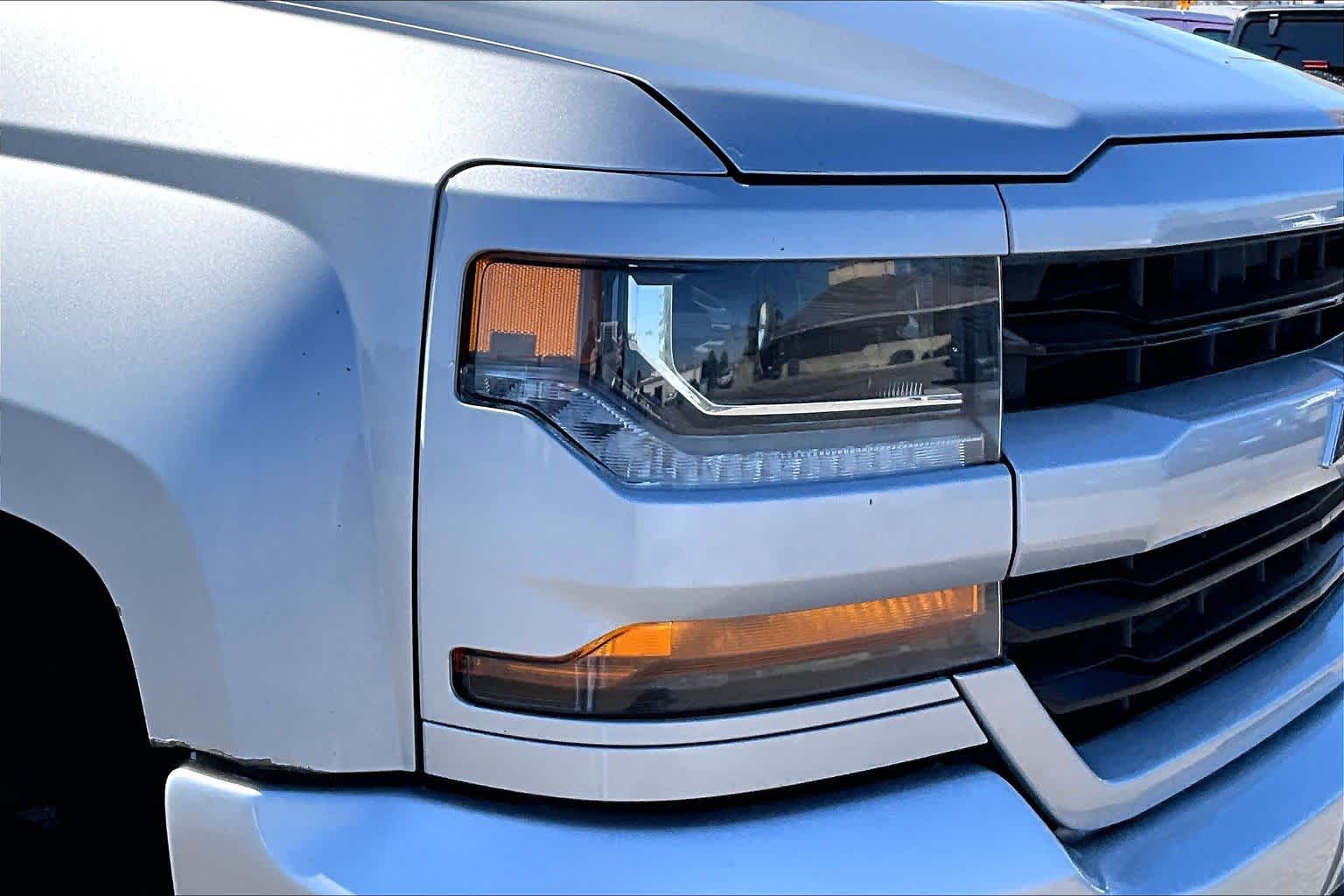 Thumbnail: 2018 Chevrolet Silverado 1500 - 31