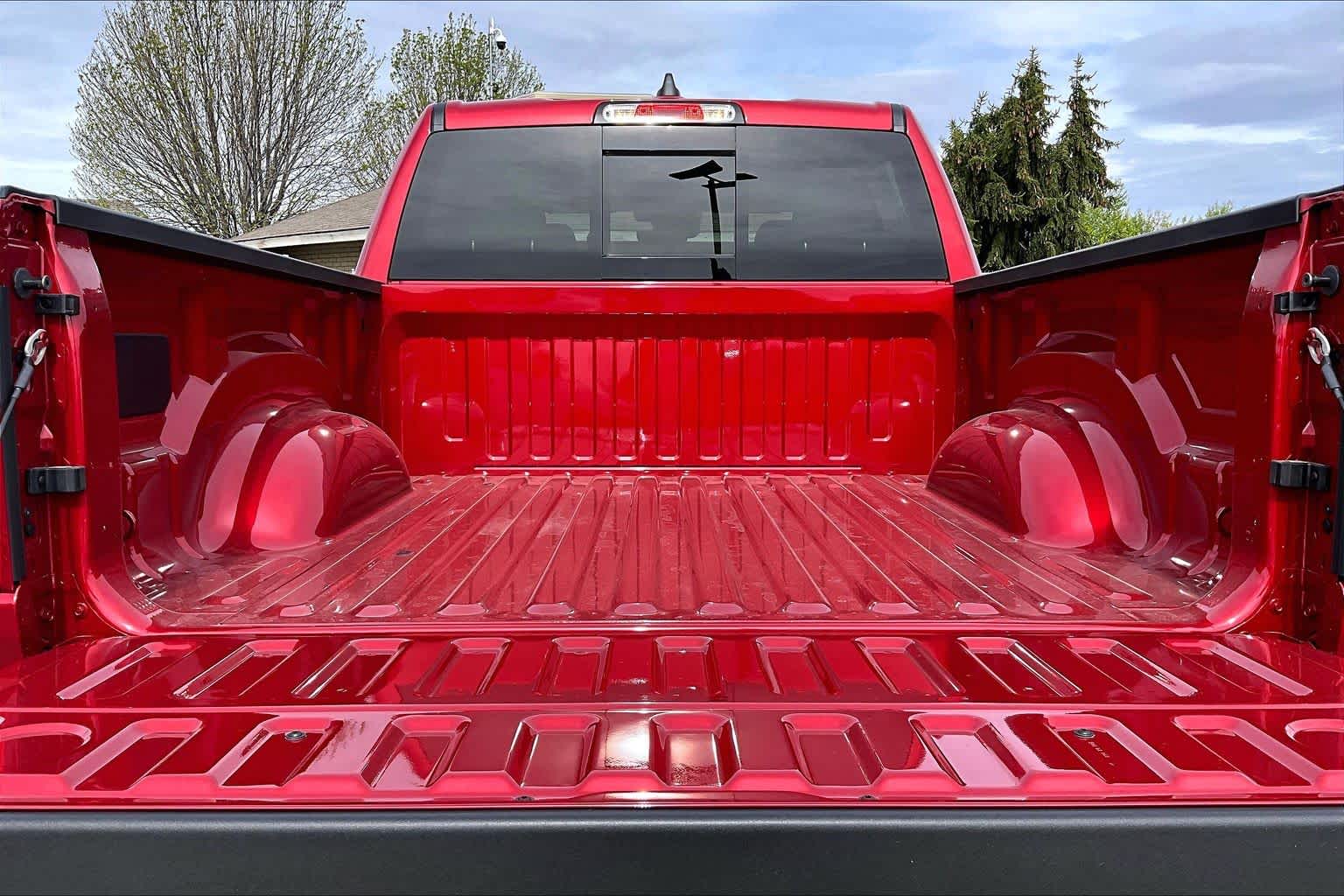 Thumbnail: 2026 RAM 1500 - 18