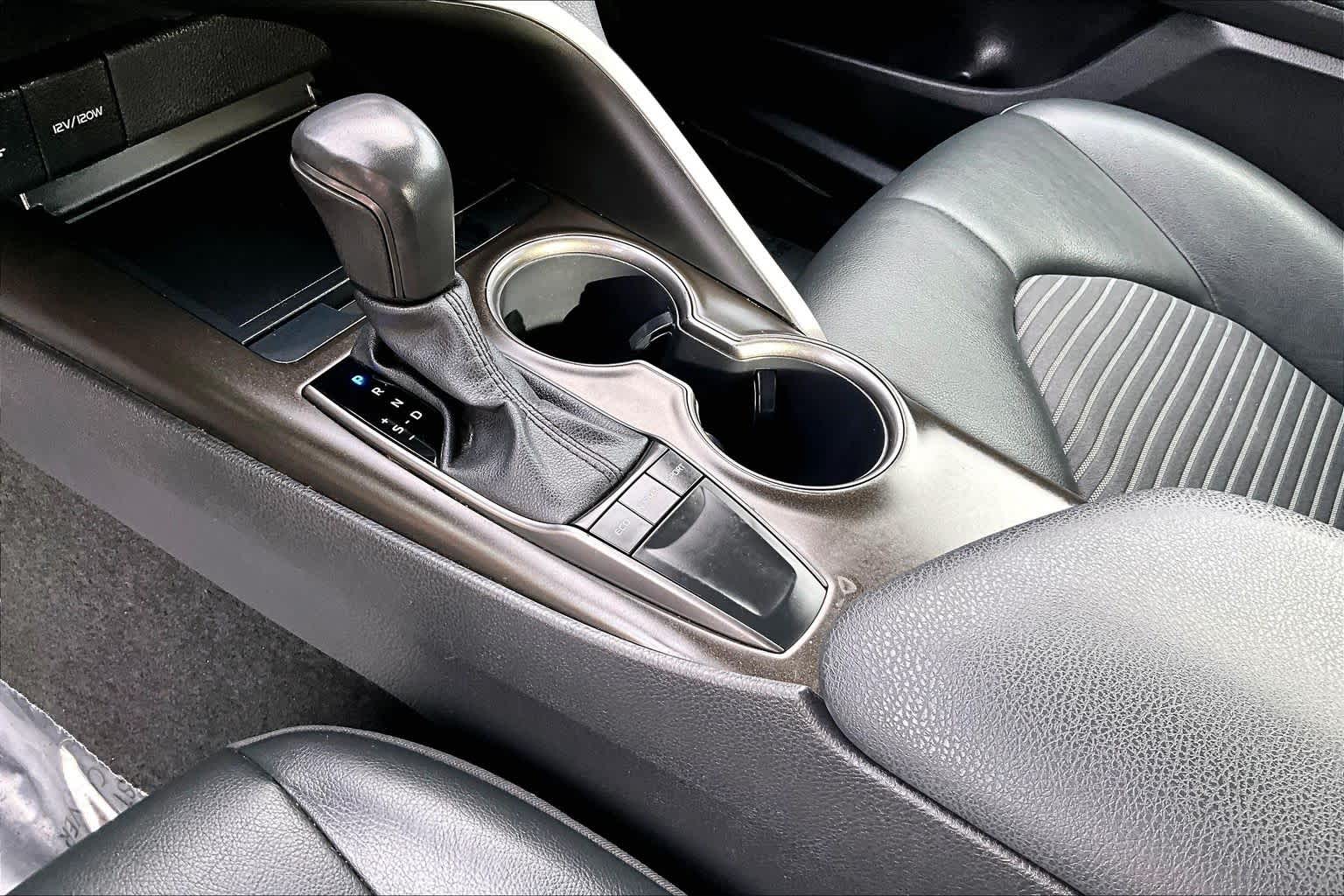 Thumbnail: 2024 Toyota Camry - 16