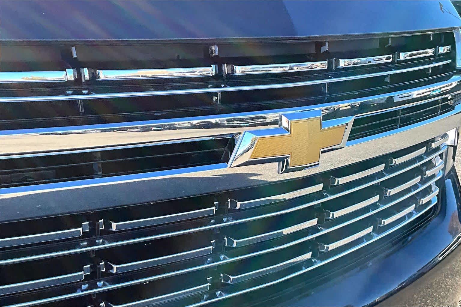 Thumbnail: 2023 Chevrolet Suburban - 35