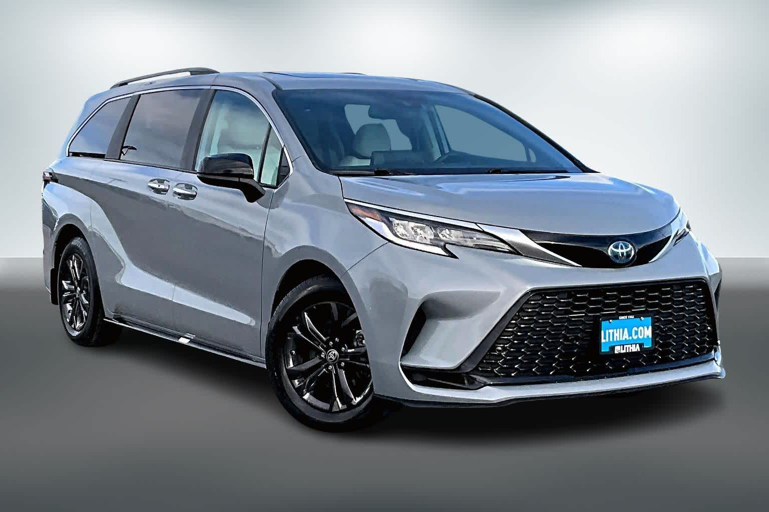 Thumbnail: 2024 Toyota Sienna - 21