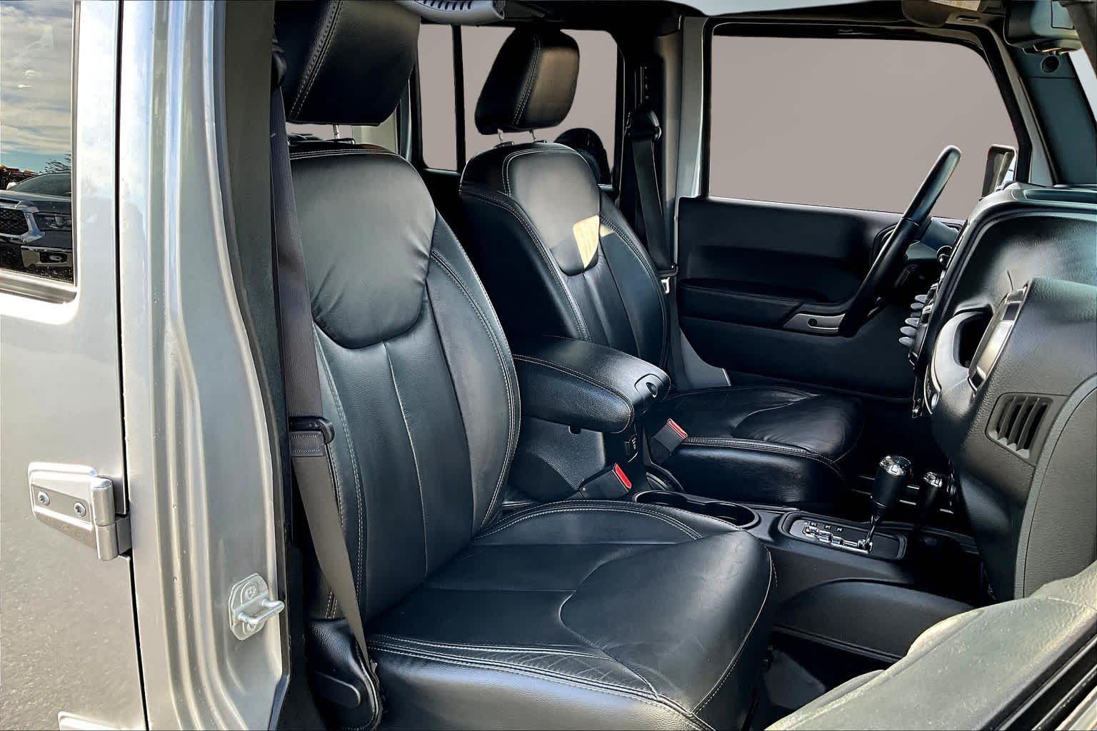 Thumbnail: 2018 Jeep Wrangler - 12