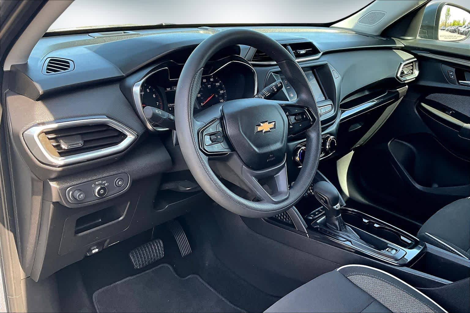 Thumbnail: 2022 Chevrolet TrailBlazer - 2