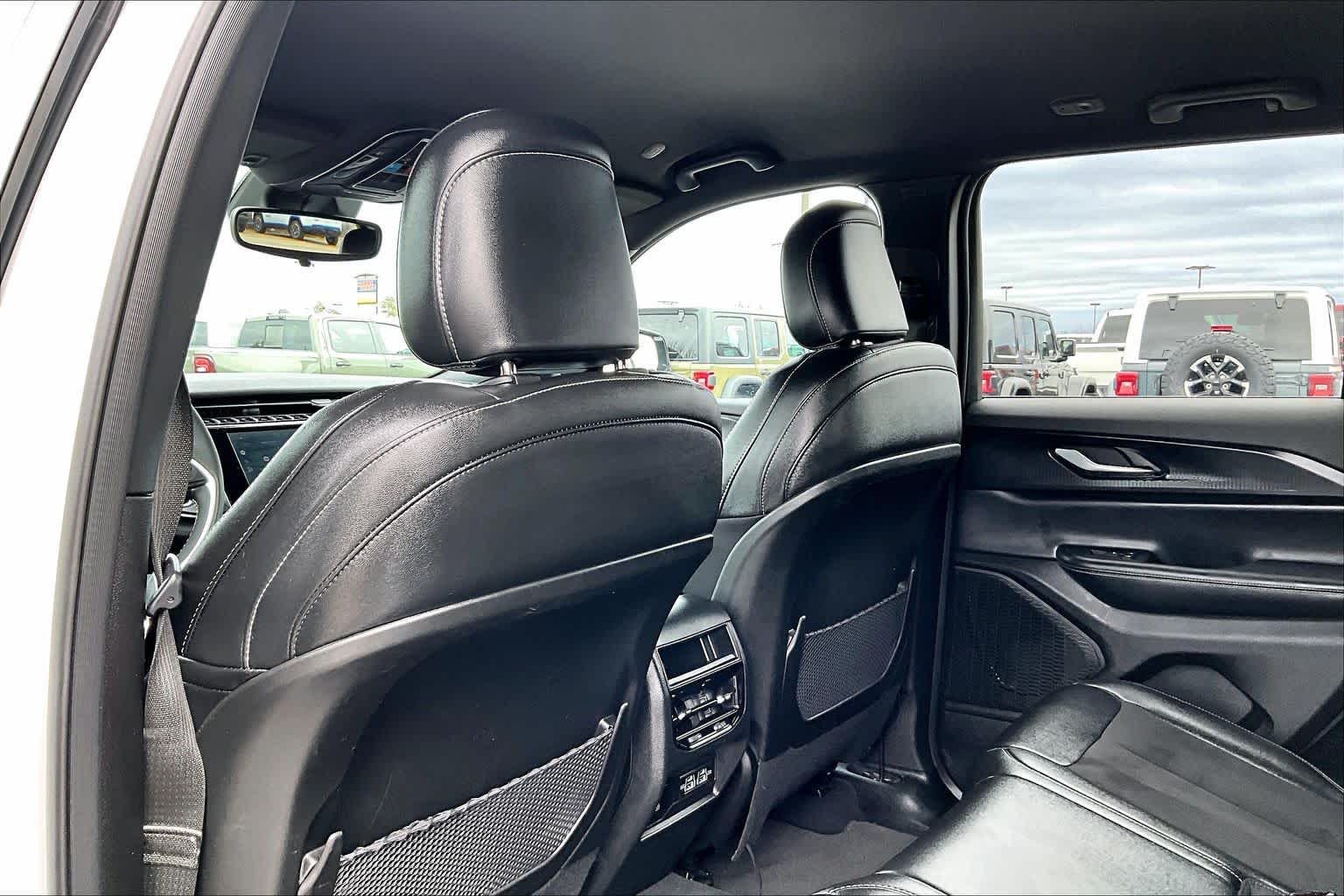 Thumbnail: 2024 Jeep Grand Cherokee - 12