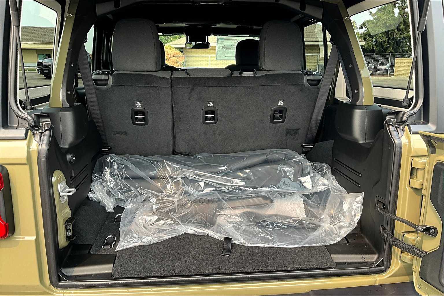 Thumbnail: 2025 Jeep Wrangler - 19