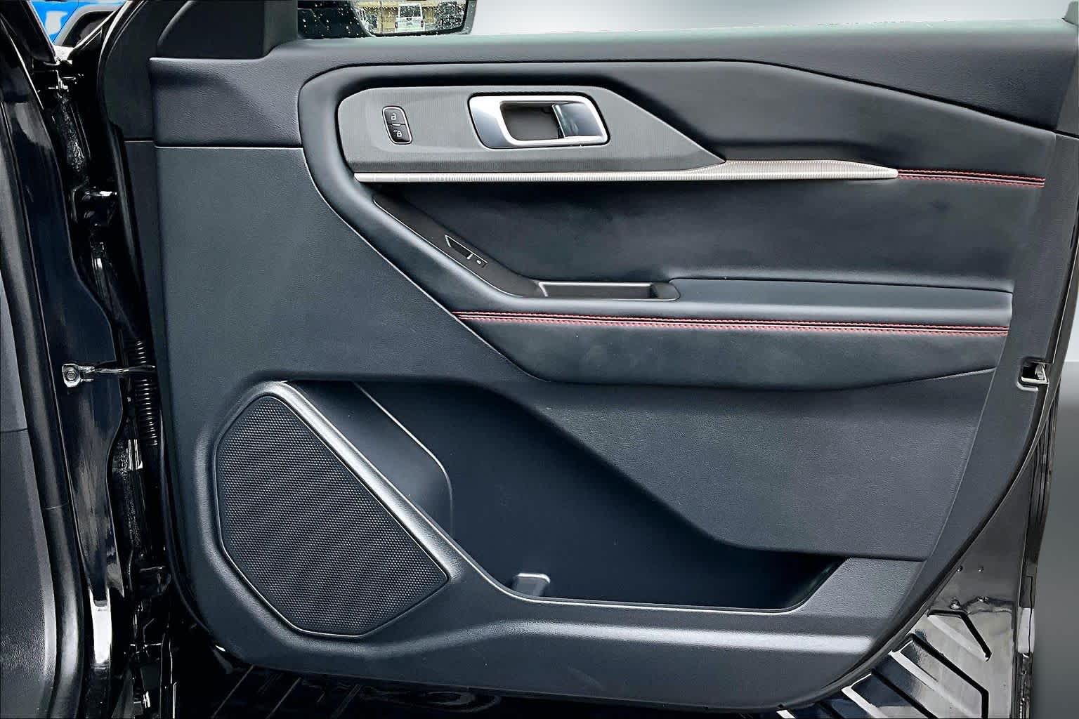 Thumbnail: 2025 Ford Explorer - 27