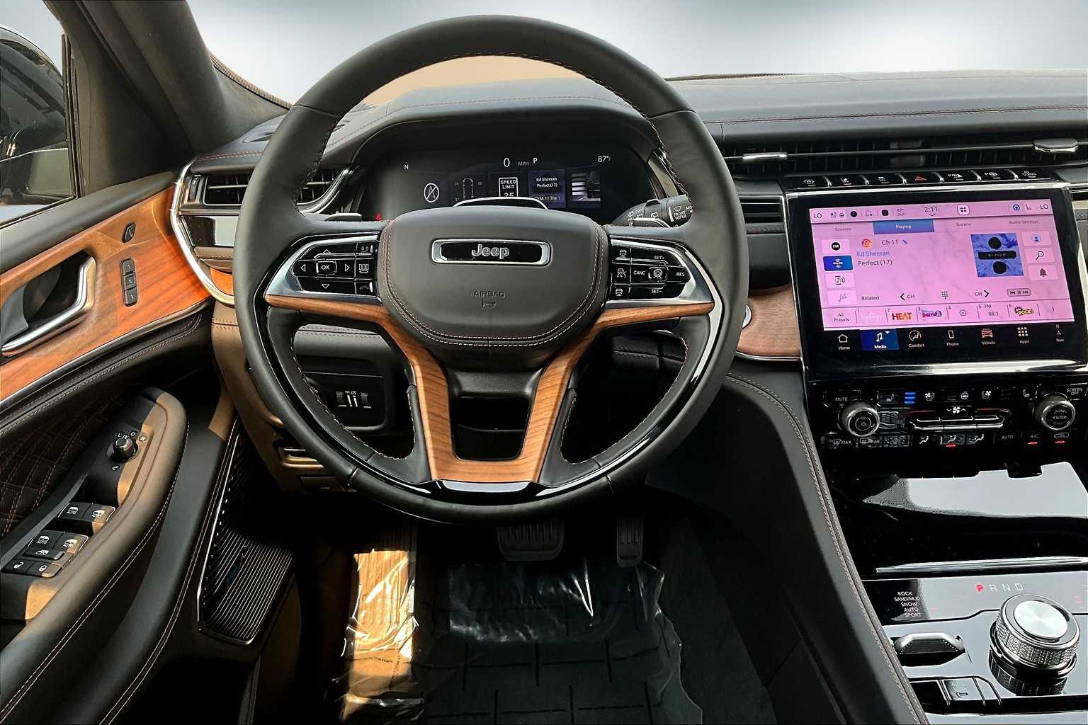 Thumbnail: 2025 Jeep Grand Cherokee - 15