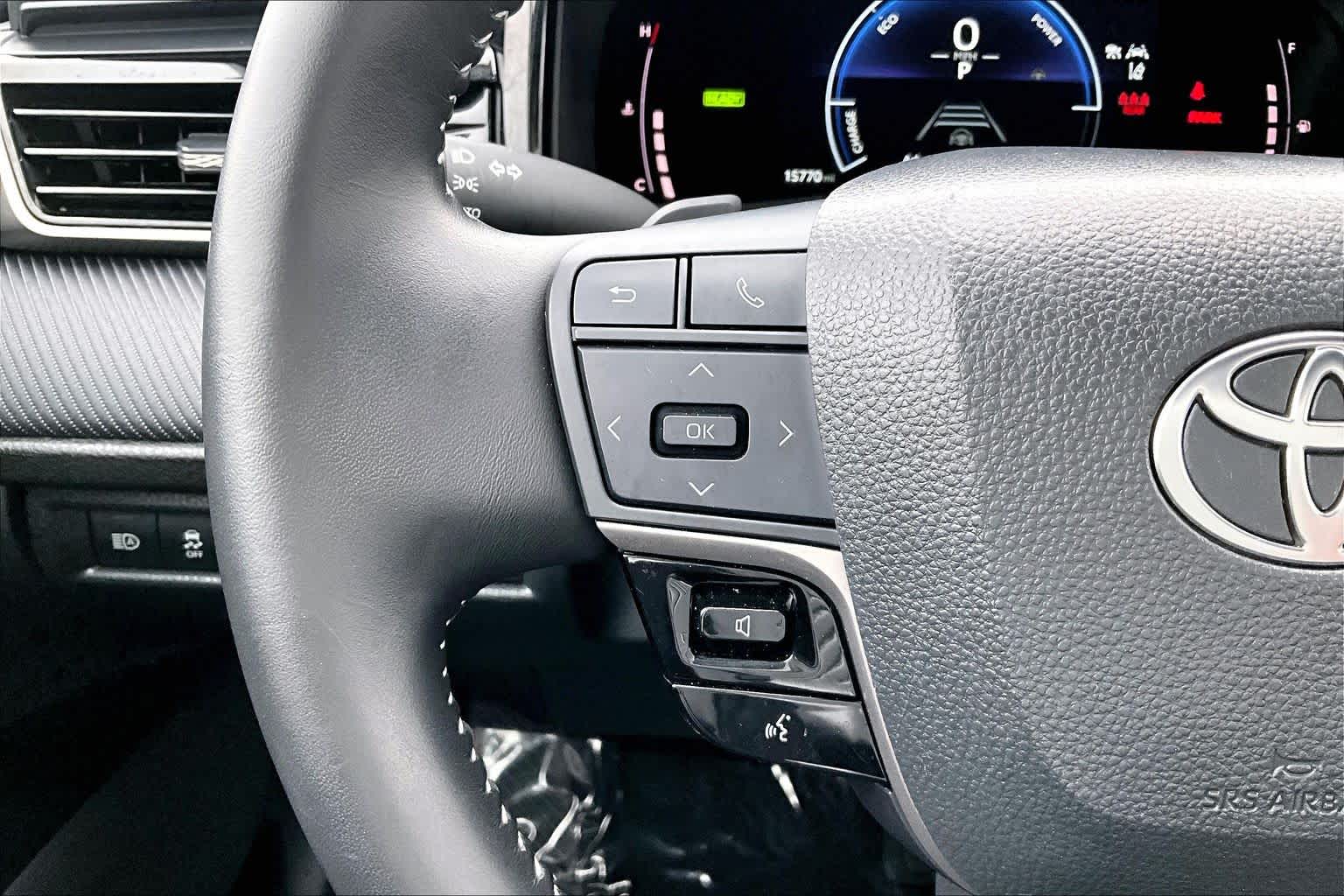 Thumbnail: 2025 Toyota Camry - 24