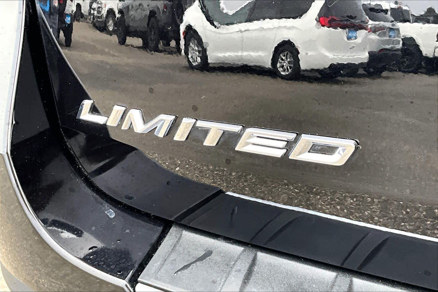 Thumbnail: 2023 Ford Explorer - 7