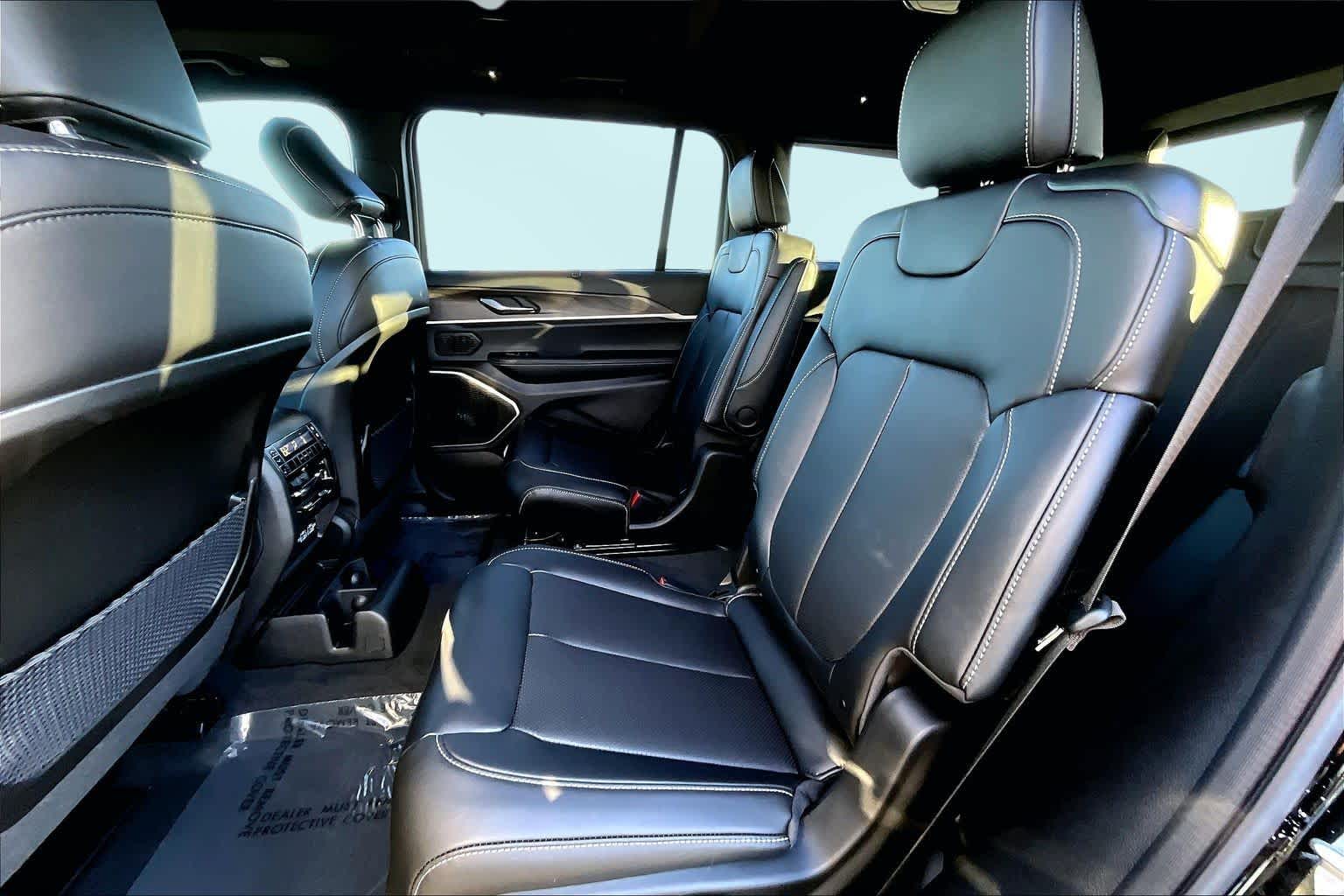 Thumbnail: 2025 Jeep Grand Cherokee - 13