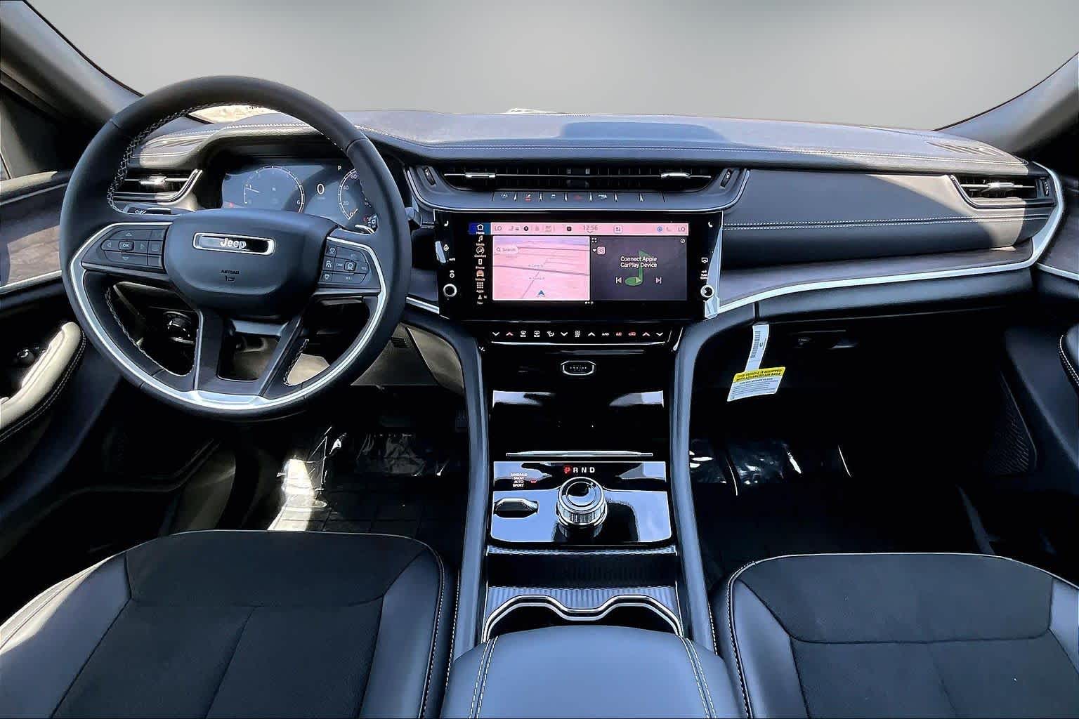 Thumbnail: 2026 Jeep Grand Cherokee - 8