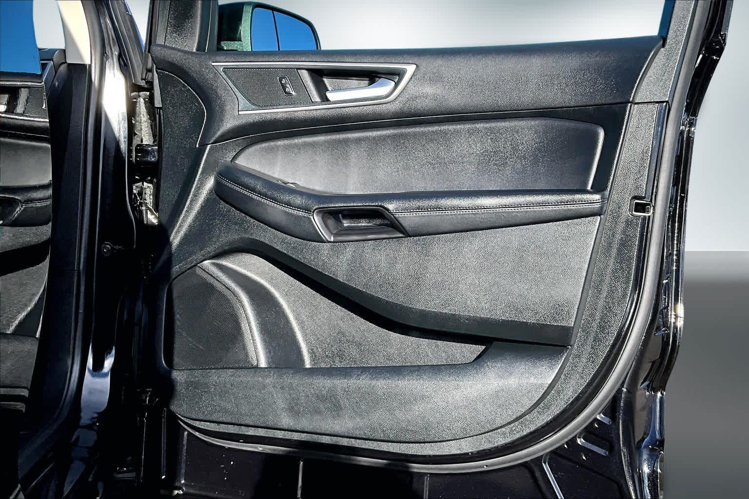 Thumbnail: 2024 Ford Edge - 28