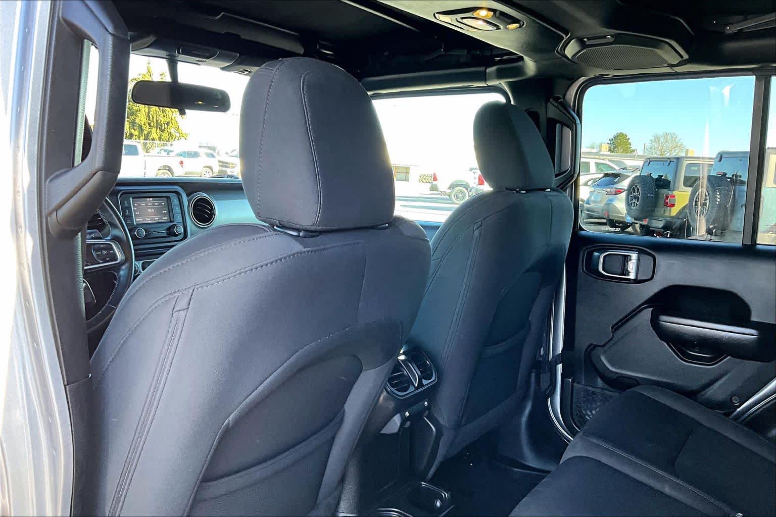 Thumbnail: 2020 Jeep Gladiator - 12