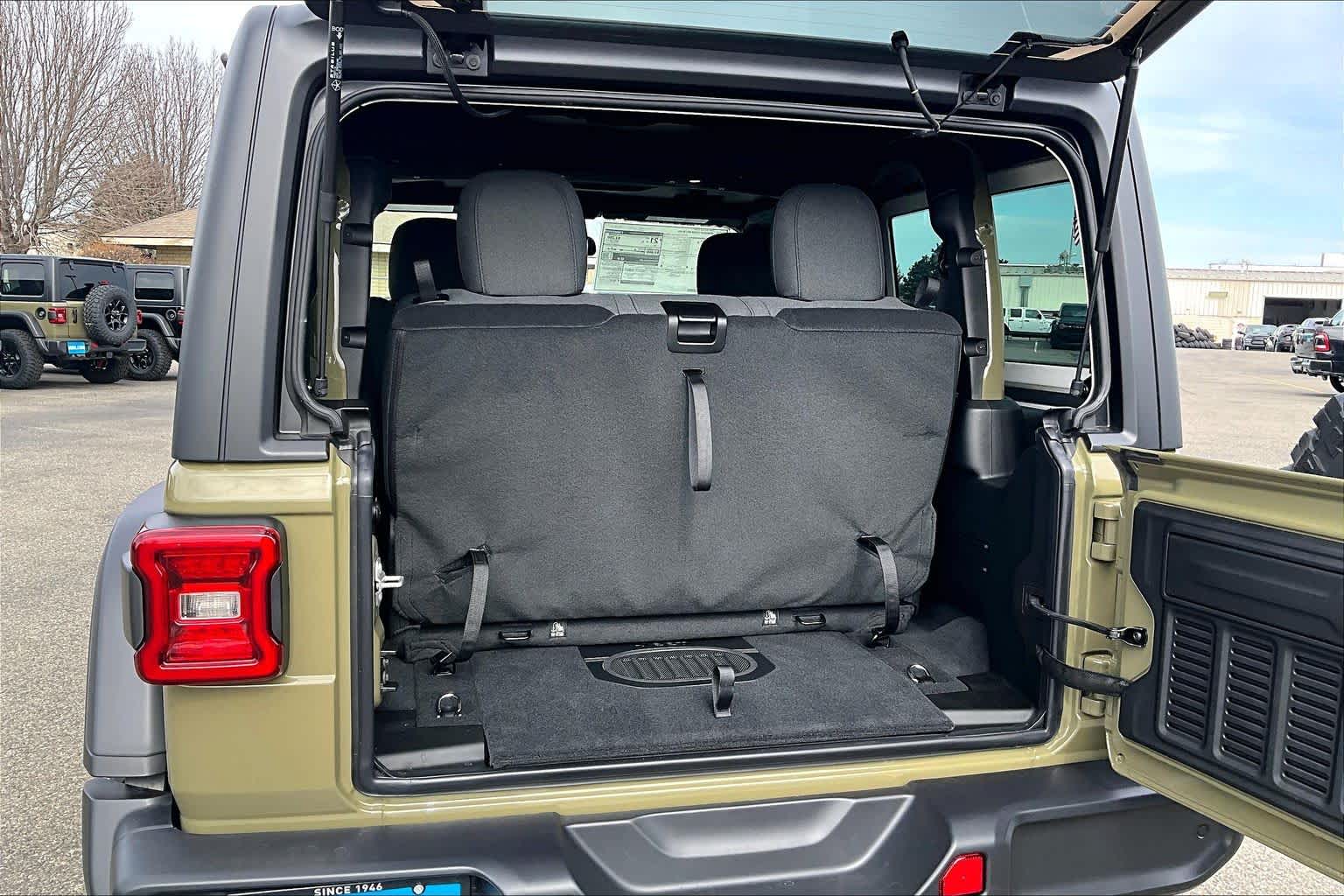 Thumbnail: 2026 Jeep Wrangler - 18