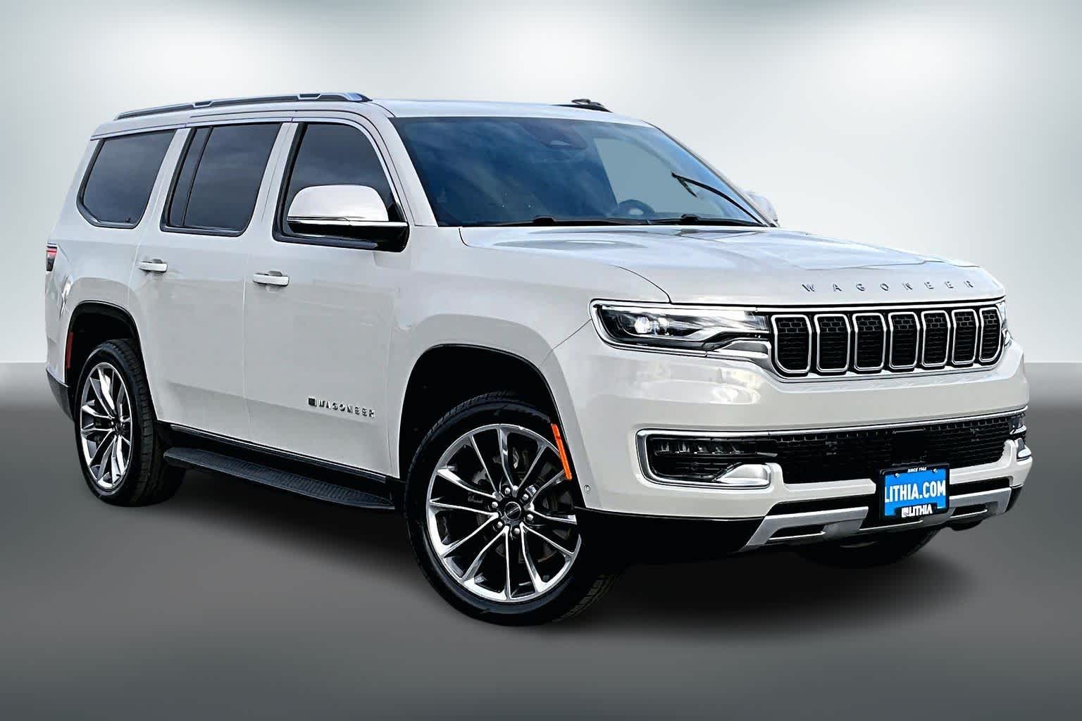 Thumbnail: 2022 Jeep Wagoneer - 21