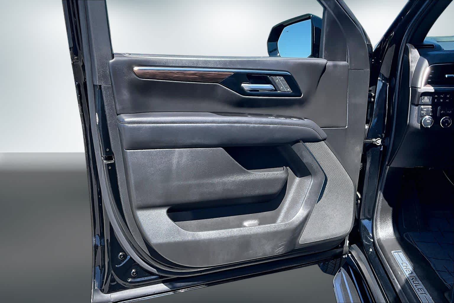 Thumbnail: 2025 Chevrolet Tahoe - 26