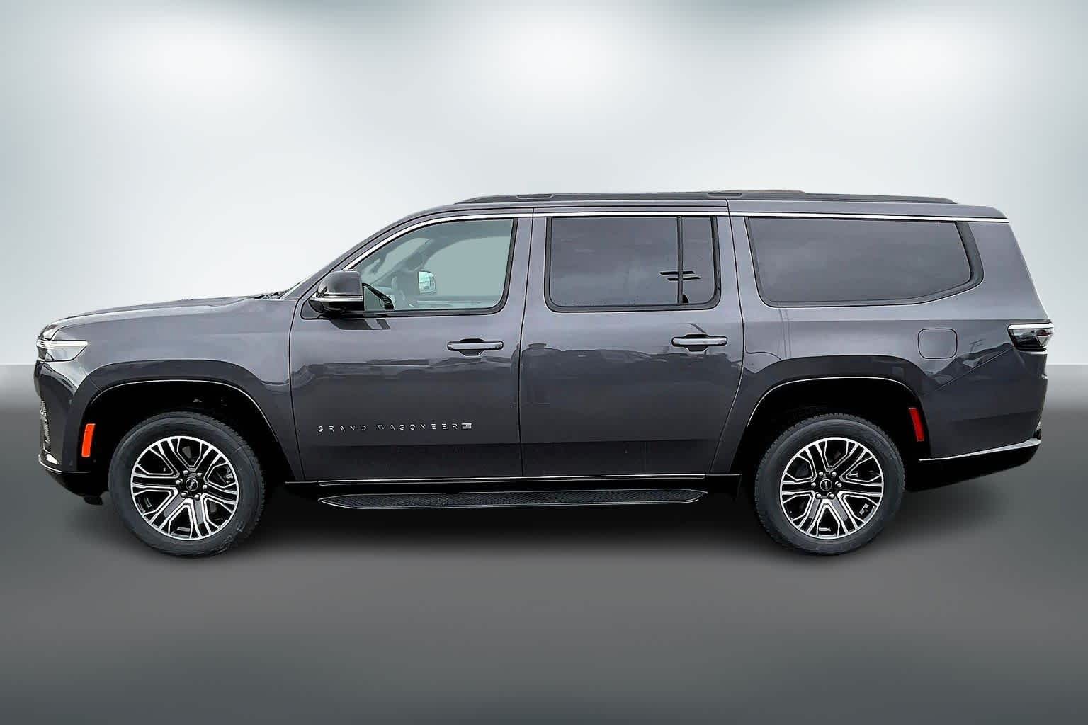 Thumbnail: 2026 Jeep Grand Wagoneer L - 3