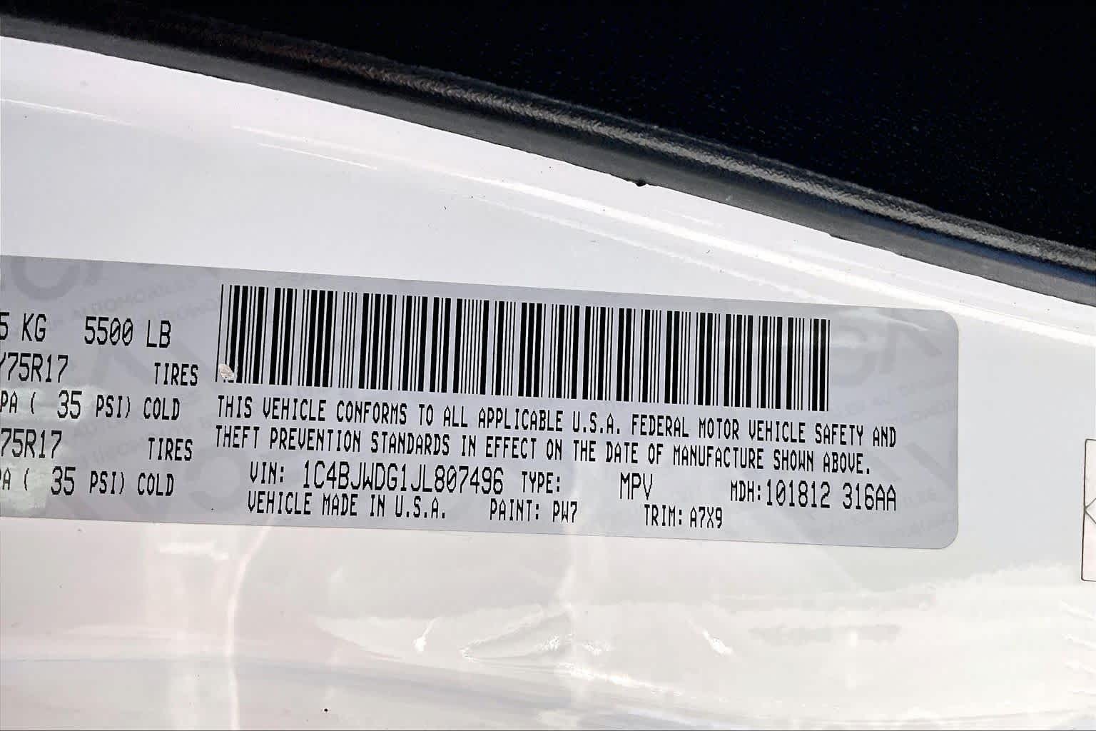 Thumbnail: 2018 Jeep Wrangler - 17