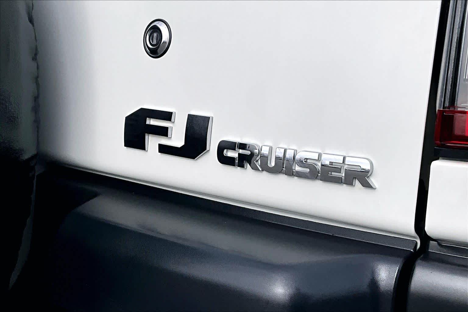 Thumbnail: 2014 Toyota FJ Cruiser - 7