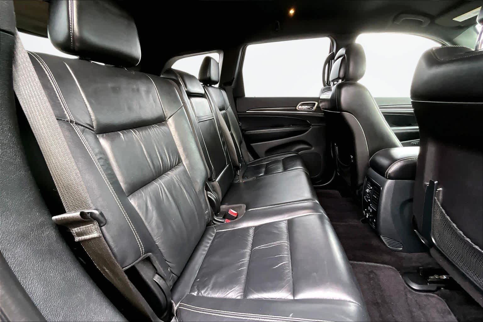 Thumbnail: 2016 Jeep Grand Cherokee - 29