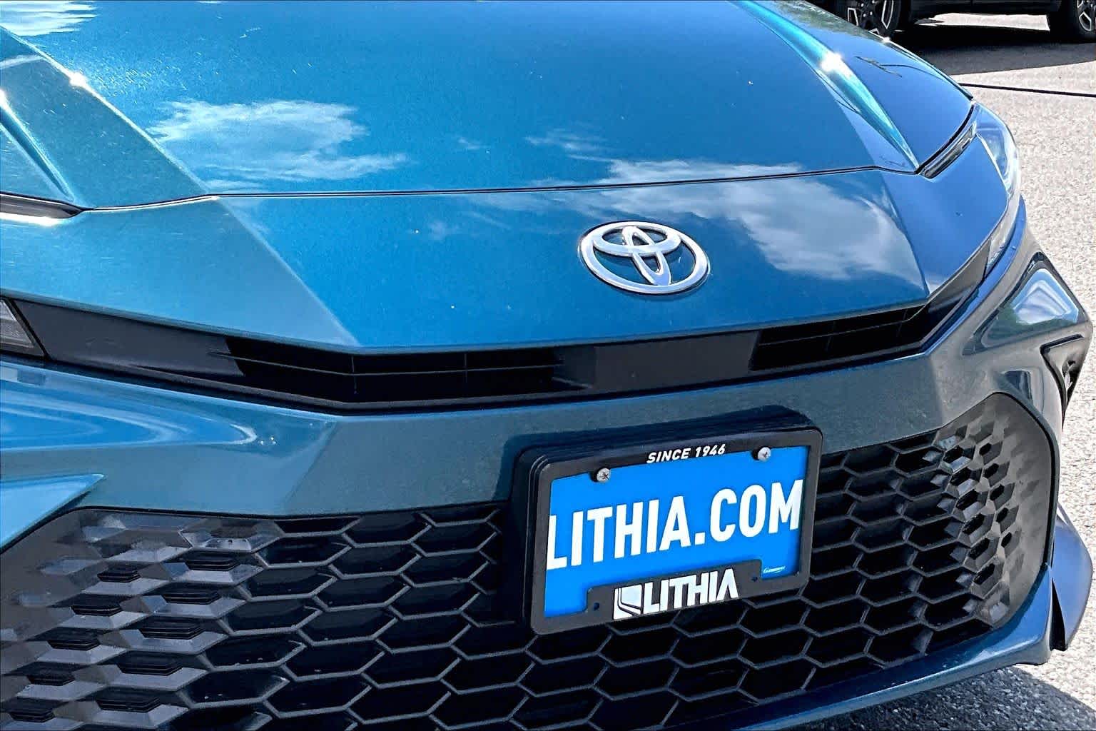 Thumbnail: 2025 Toyota Camry - 32