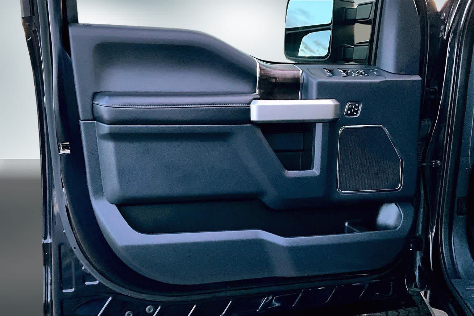 Thumbnail: 2022 Ford Econoline - 27