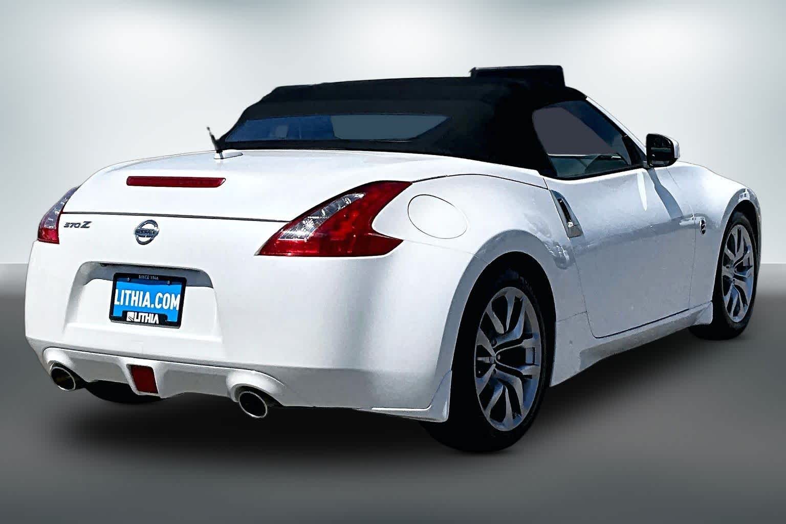Thumbnail: 2013 Nissan Z - 18