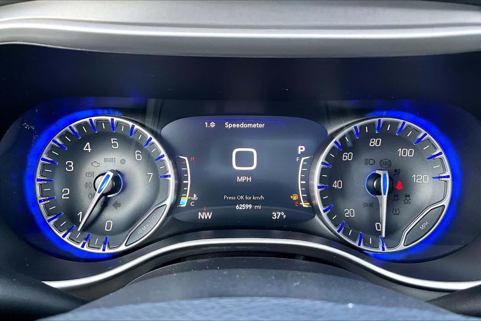 Thumbnail: 2023 Chrysler Pacifica - 17