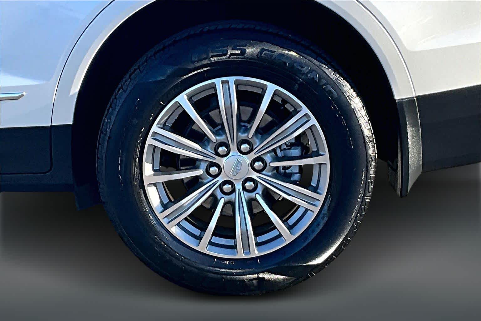 Thumbnail: 2017 Cadillac XT5 - 34