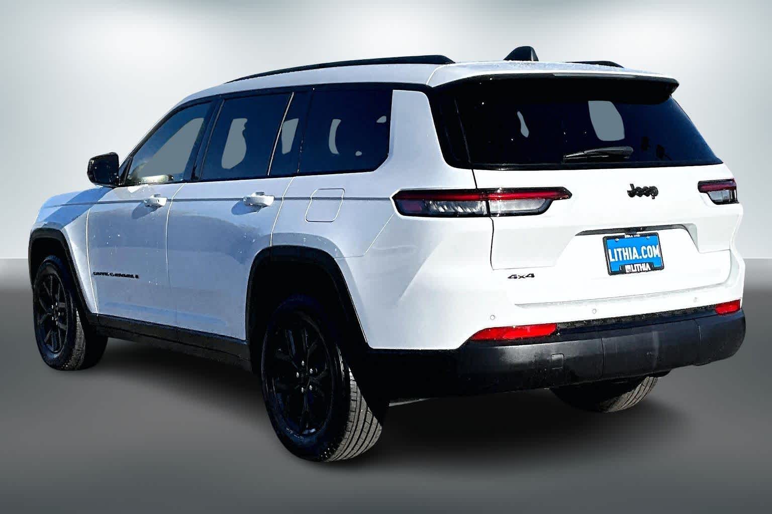 Thumbnail: 2024 Jeep Grand Cherokee L - 4