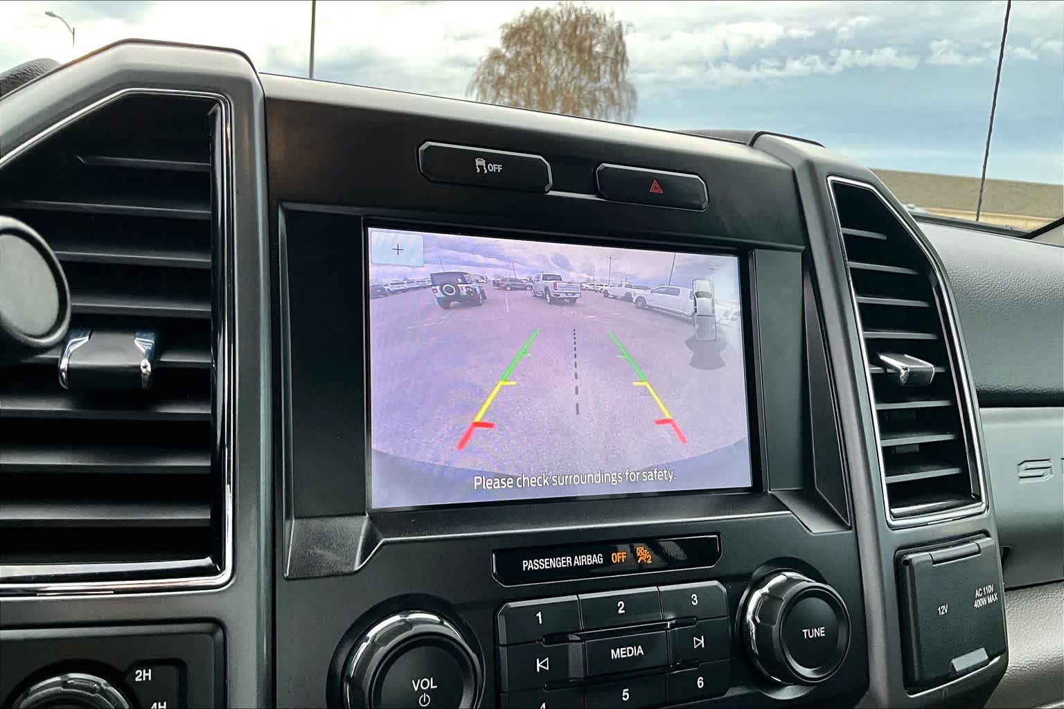 Thumbnail: 2021 Ford Econoline - 25