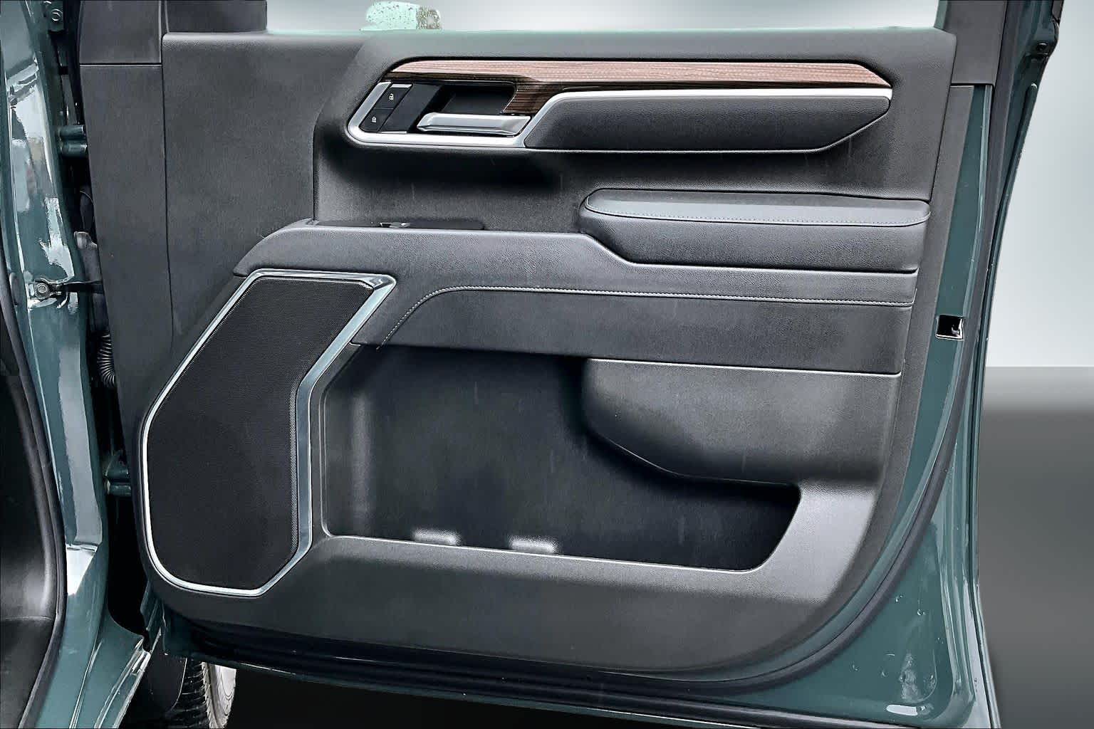 Thumbnail: 2025 Chevrolet Silverado 3500 - 27