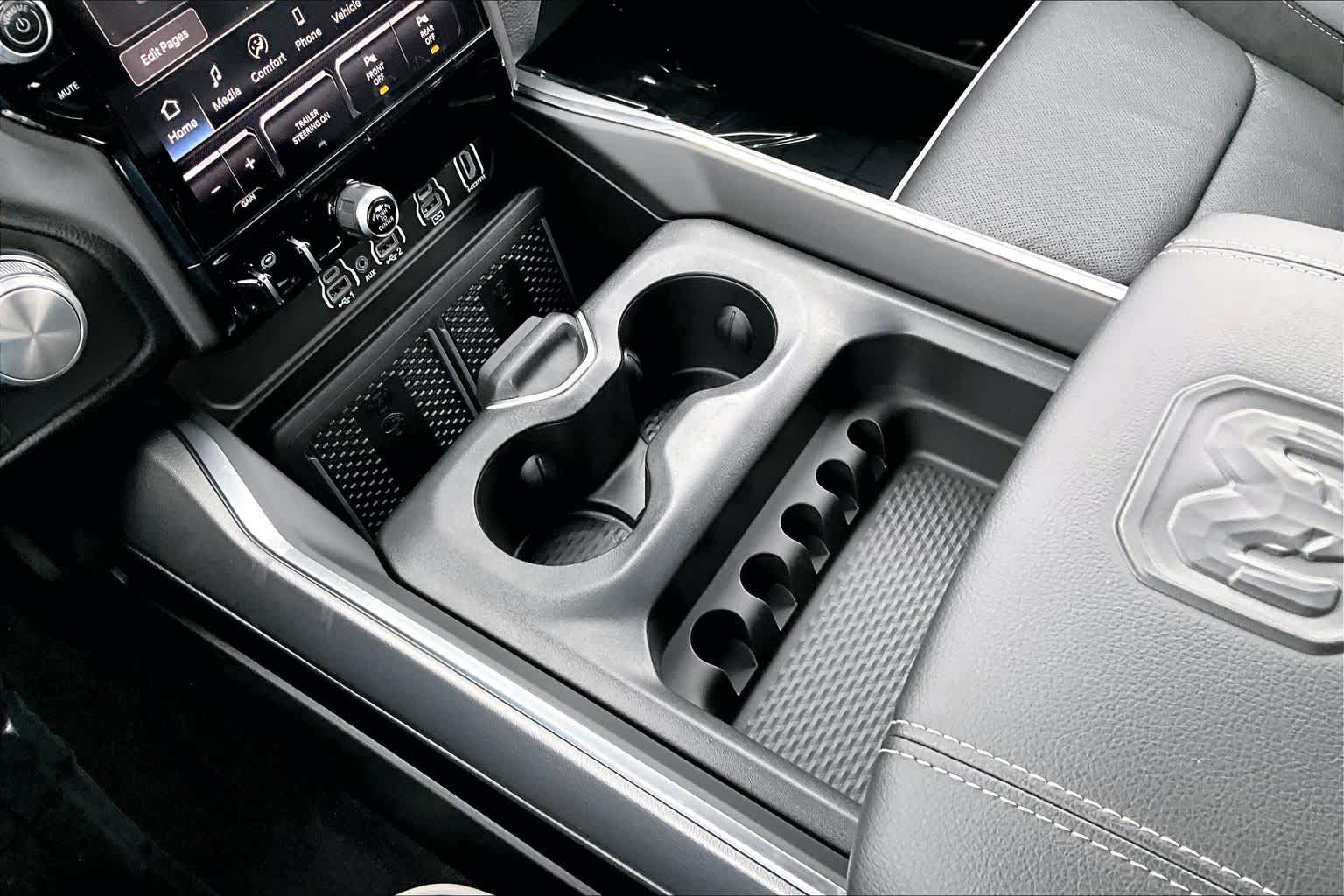 Thumbnail: 2026 RAM 1500 - 17