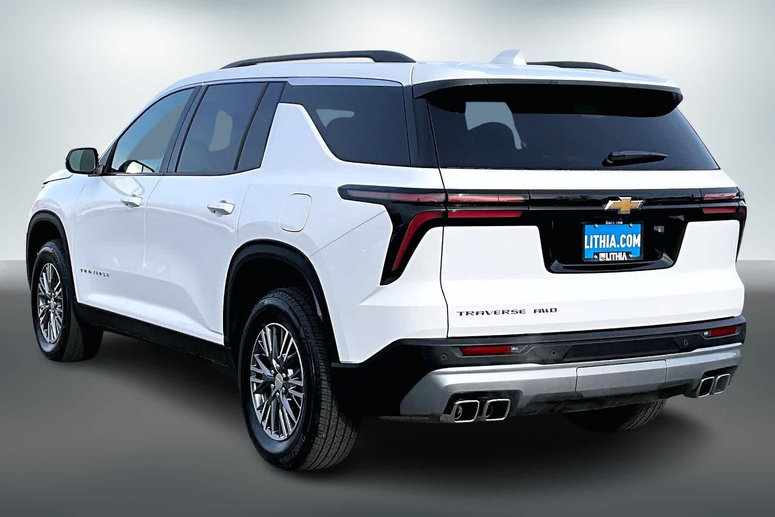 Thumbnail: 2025 Chevrolet Traverse - 4