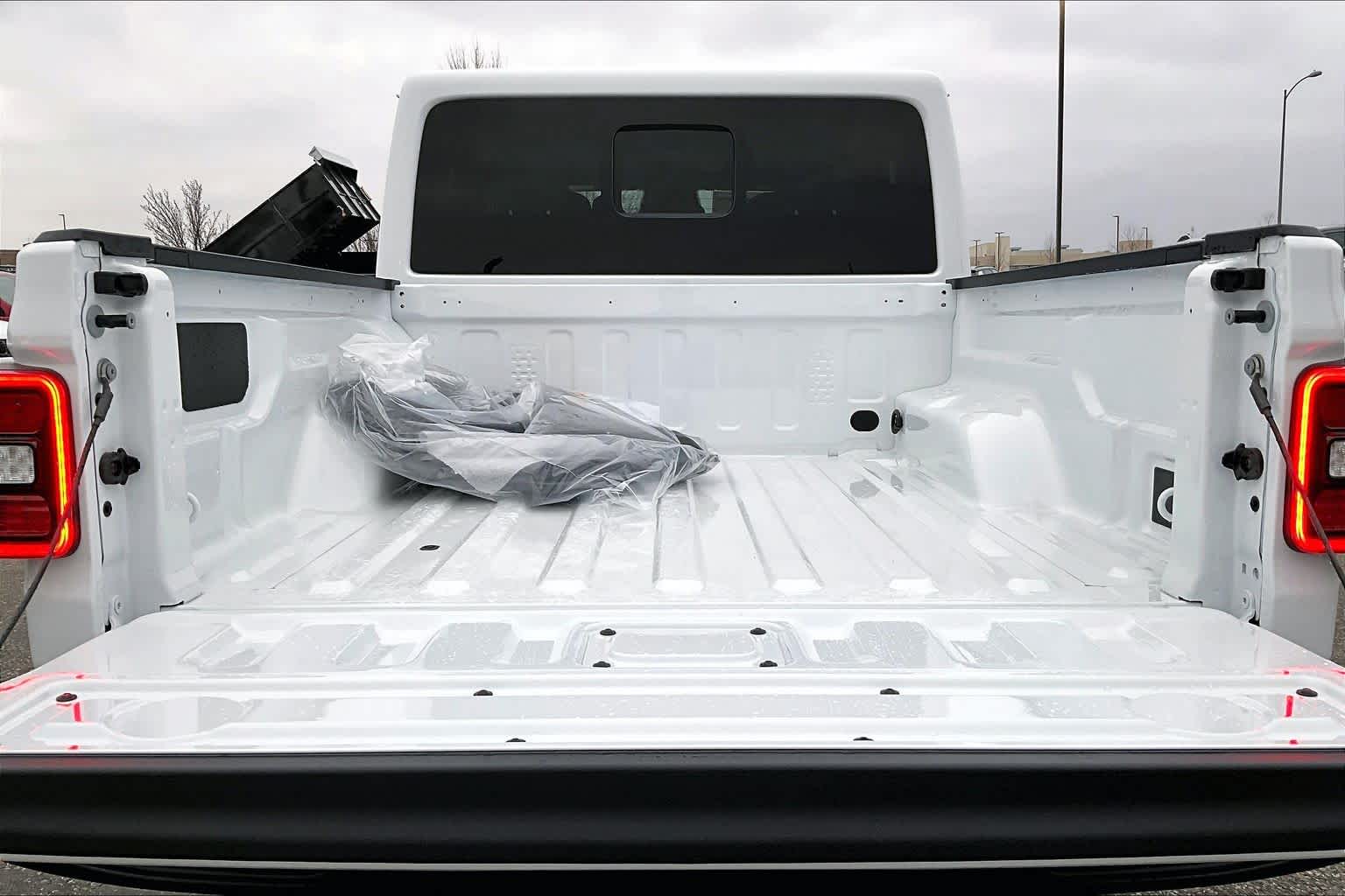 Thumbnail: 2026 Jeep Gladiator - 19