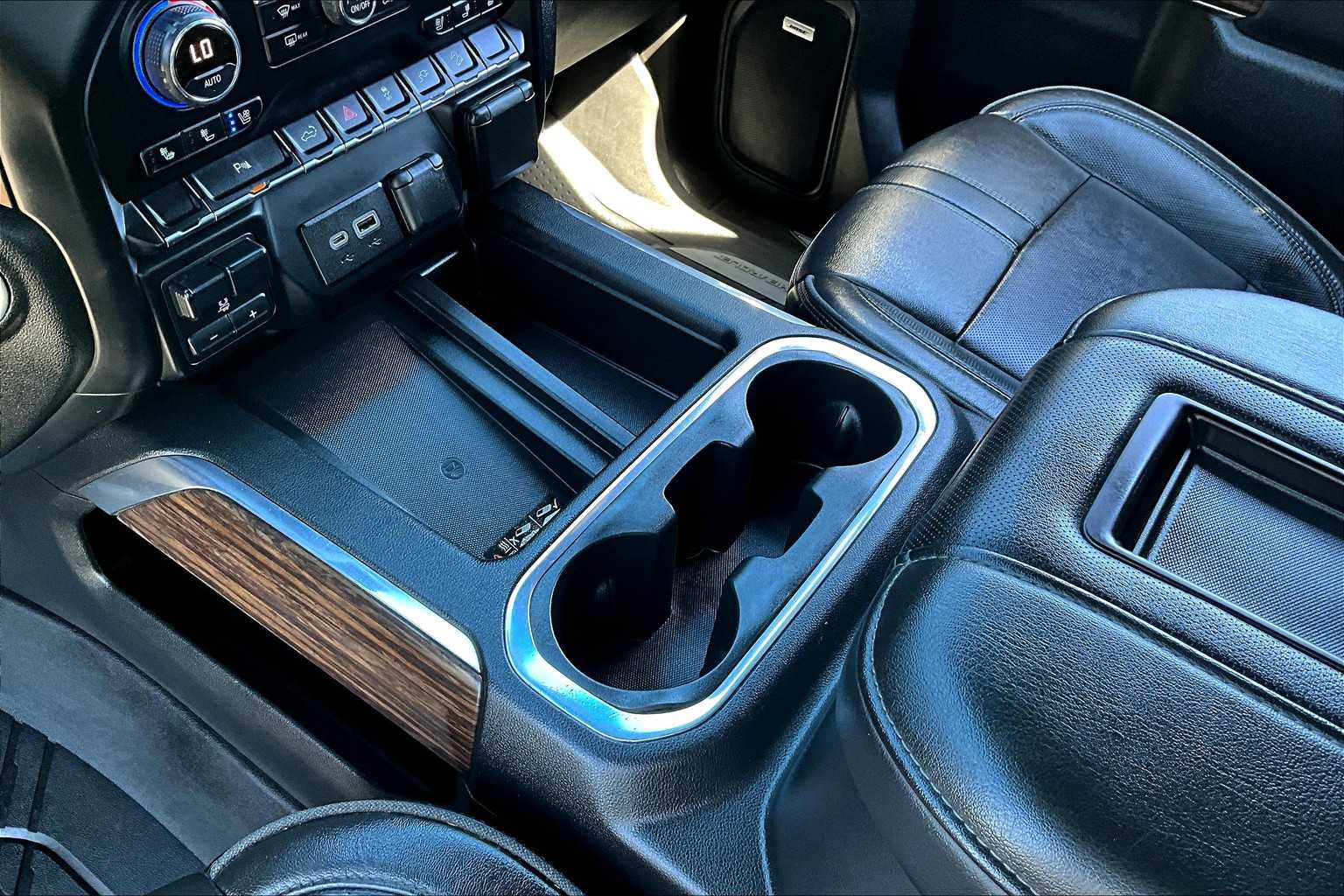Thumbnail: 2020 Chevrolet Silverado 3500 - 16