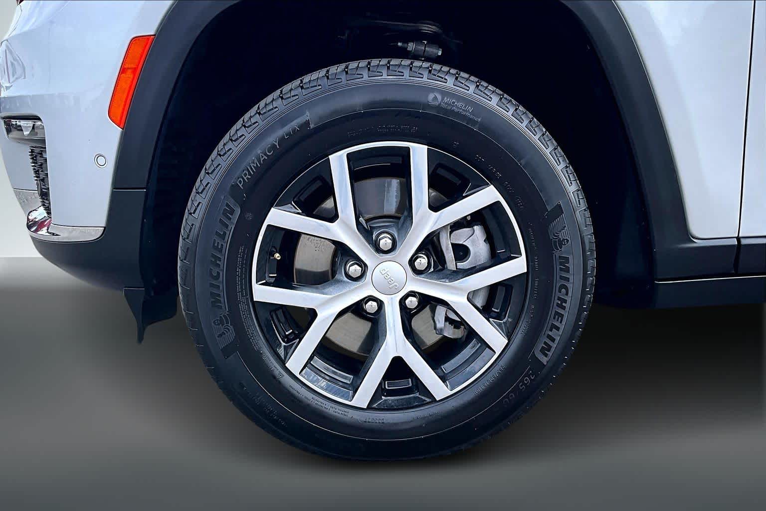 Thumbnail: 2024 Jeep Grand Cherokee L - 8