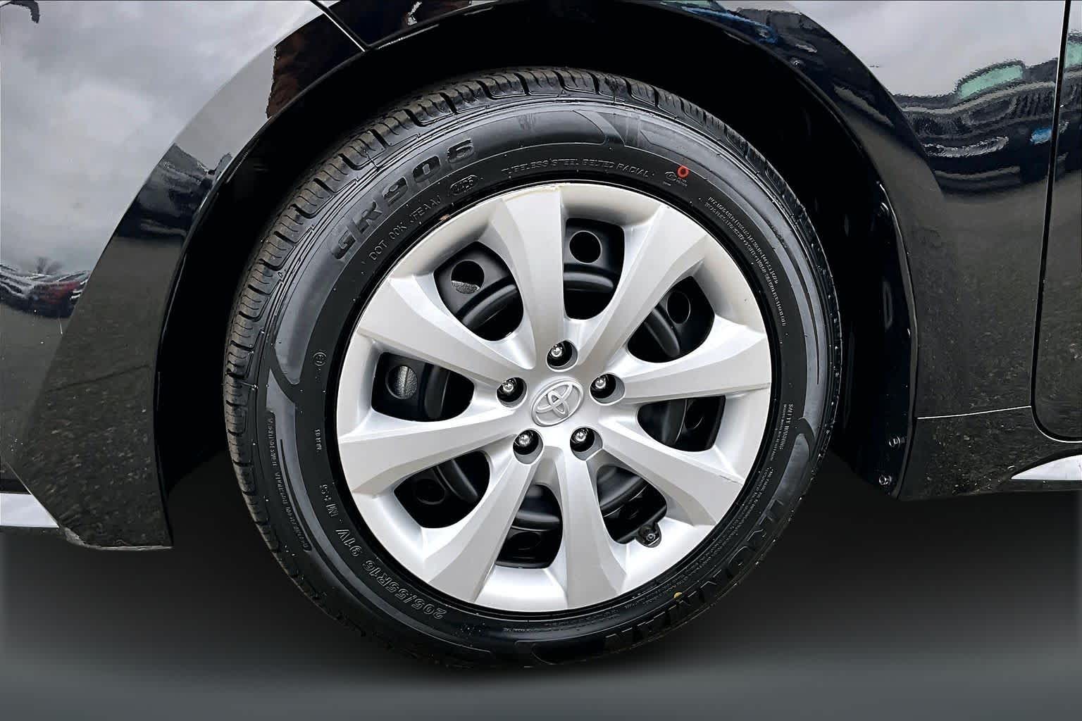 Thumbnail: 2024 Toyota Corolla - 7