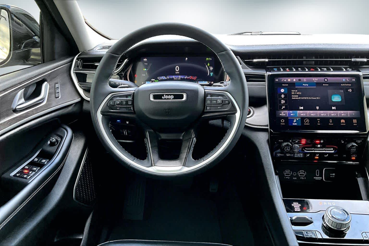 Thumbnail: 2023 Jeep Grand Cherokee - 14