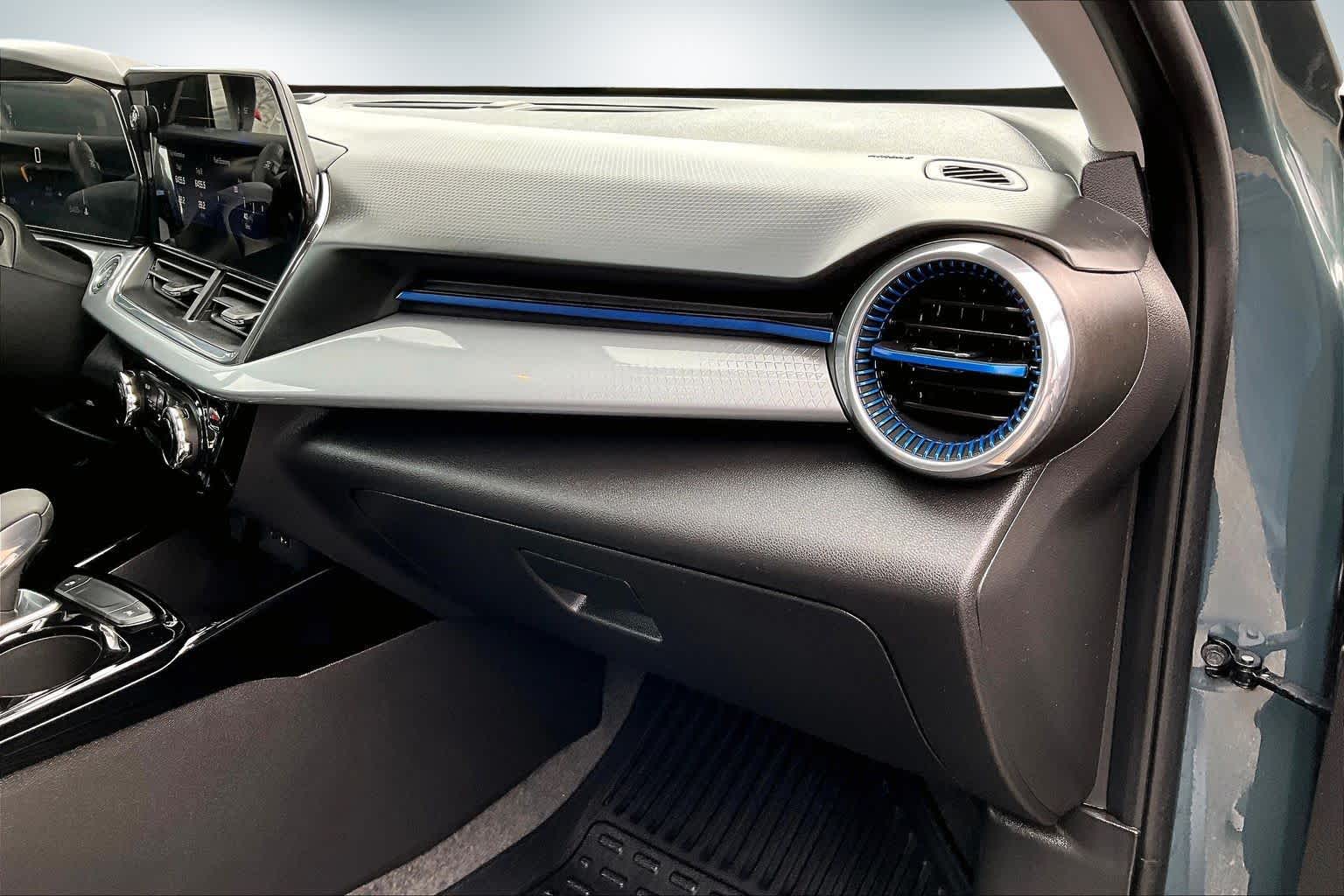 Thumbnail: 2025 Chevrolet Trax - 21