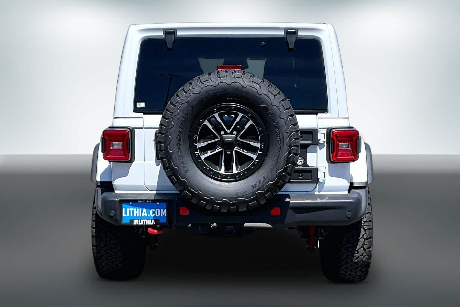 Thumbnail: 2026 Jeep Wrangler - 5