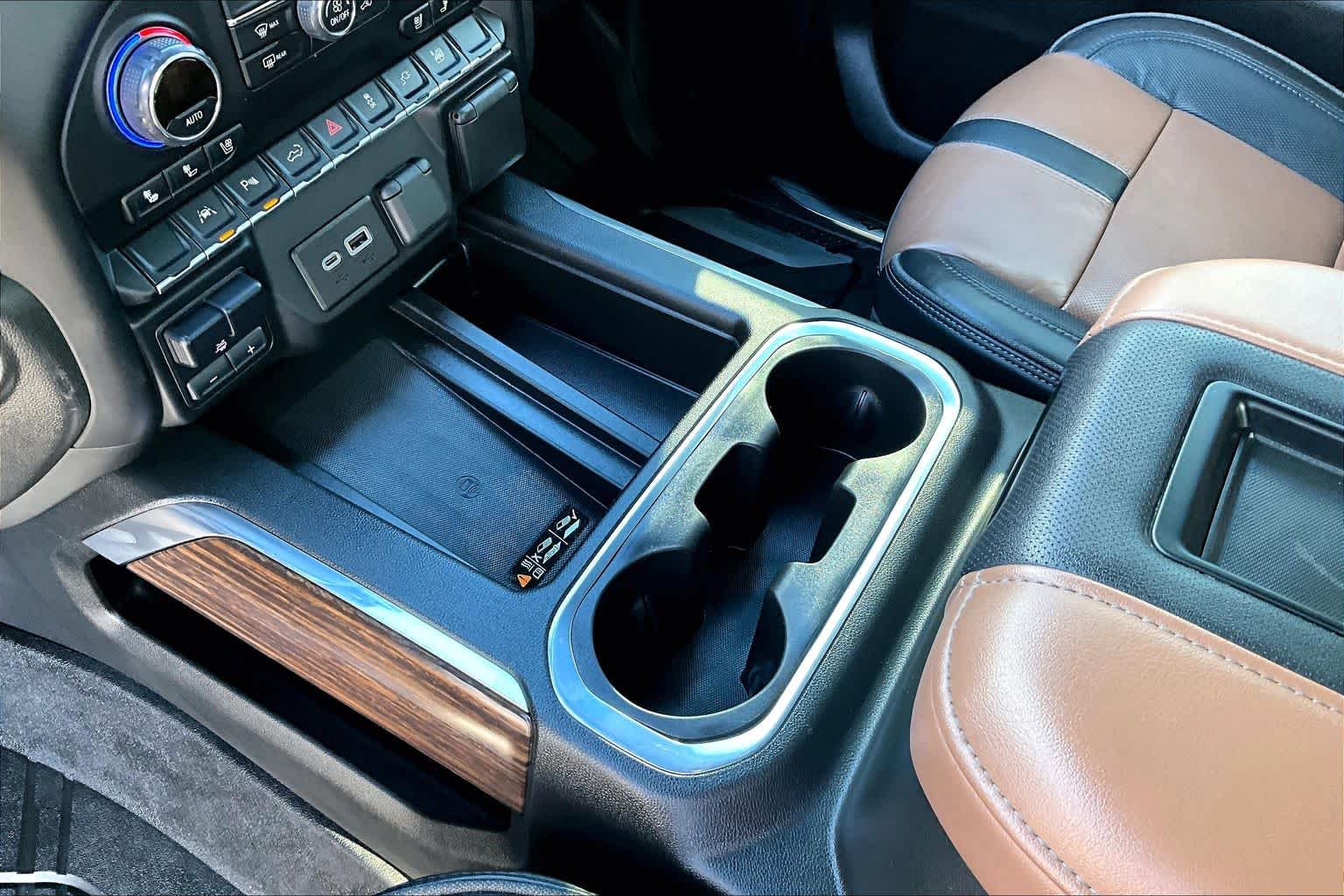 Thumbnail: 2022 Chevrolet Silverado 1500 - 16