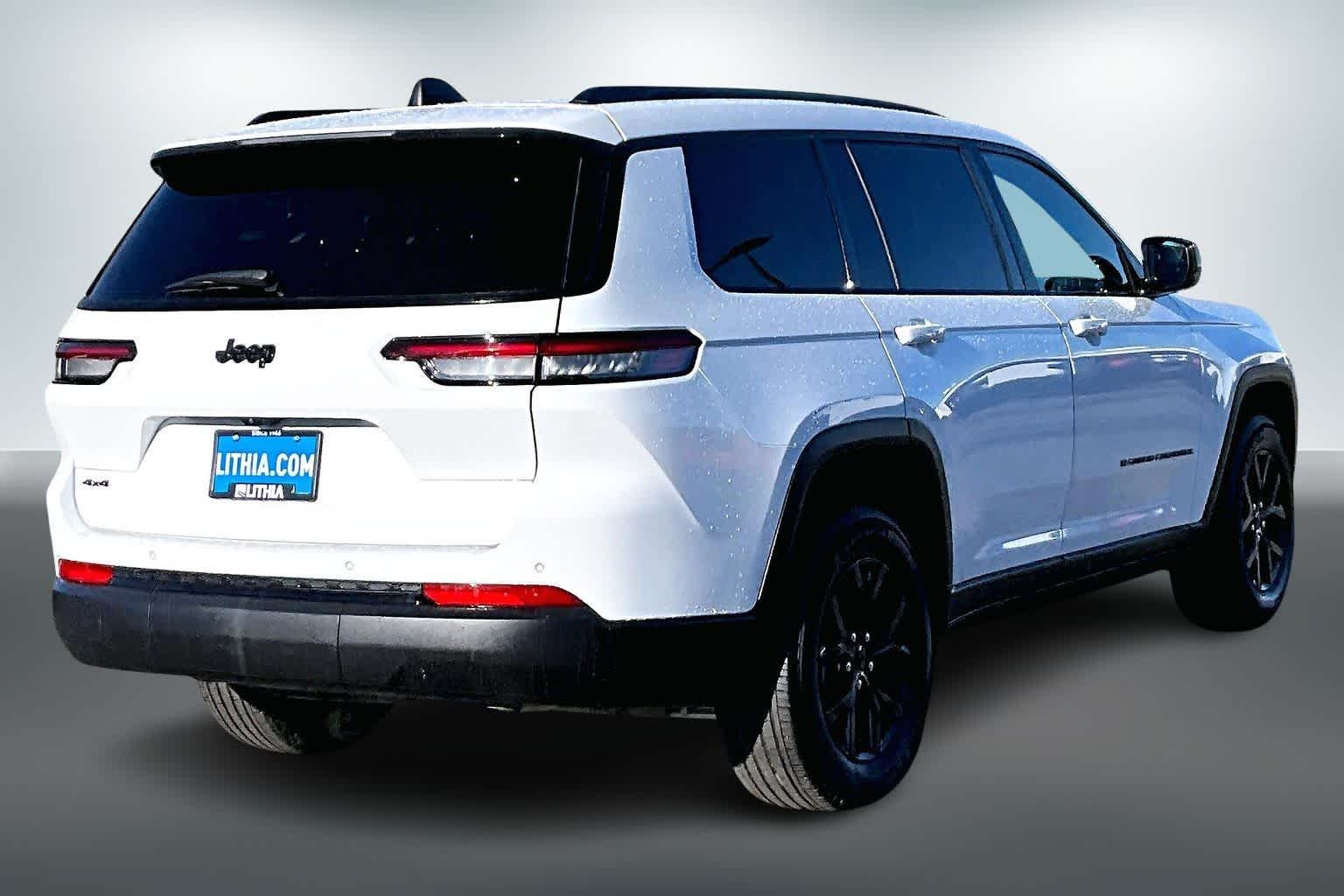 Thumbnail: 2024 Jeep Grand Cherokee L - 22
