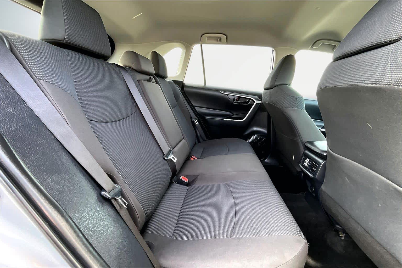 Thumbnail: 2025 Toyota RAV4 - 30